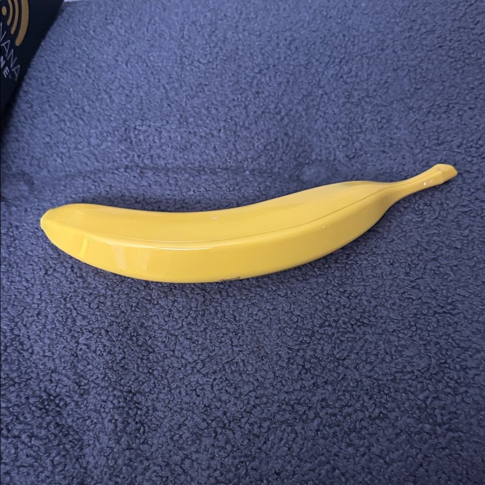 BANANAS Bluetooth Accessory - Picture 7 of 8